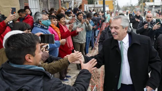 El Gobierno puso en marcha la obra pública número 5.000 y se encamina a alcanzar los 500.000 puestos de trabajo registrado en la construcción