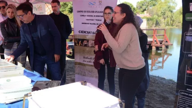 Resistencia y Conicet avanzan para controlar biológicamente las malezas acuáticas en lagunas urbanas