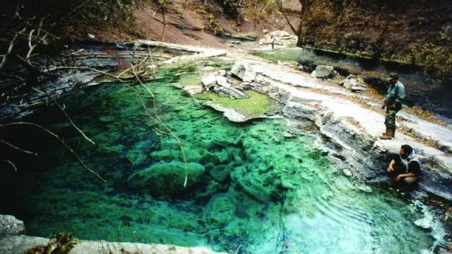 El color turquesa, la marca registrada de Jujuy en la temporada de invierno: las aguas termales que enamoran