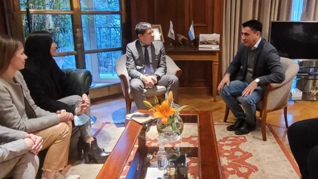 El presidente de CAME junto a diputados chaqueños analizaron la situación comercial