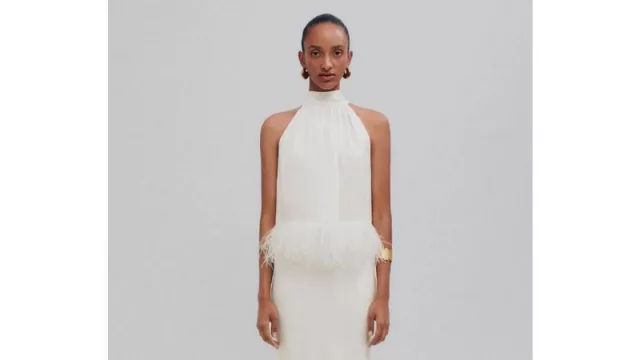 Massimo Dutti Studio lanza el traje perfecto para novias minimalistas