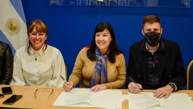 El Poder Legislativo del Chaco y Grooming Argentina firmaron un convenio de cooperación para combatir el ciberacoso