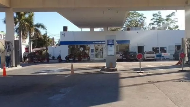 La FECHACO advierte que la escasez del combustible en el interior se prolonga