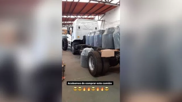 Santi Maratea compró el primer camión para los bomberos de Corrientes