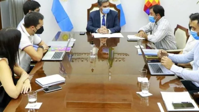 Un holding tecnológico expuso su proyecto para desarrollar bitcoin con energía renovable en el Chaco