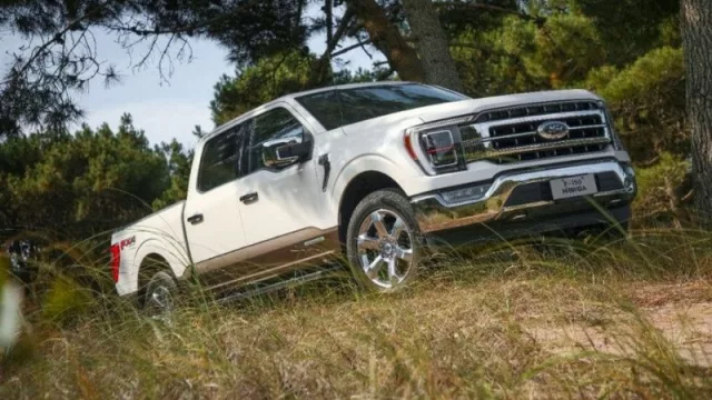 Ford F-150 Híbrida: la primera pickup electrificada del país