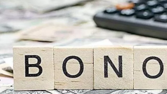 Los bonos argentinos deben subir 100% para igualar las tasas de sus pares