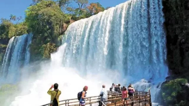 Con PreViaje, el turismo facturó más de $ 12.600 millones en 2 semanas (Puerto Iguazú como destino top)