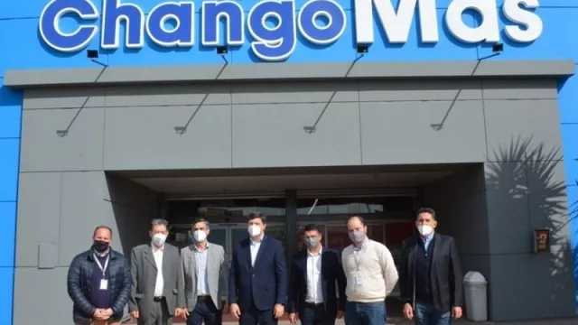 La sucursal Walmart de Corrientes es la primera en cambiar la identidad, ahora es Hiper ChangoMas 