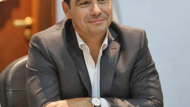 El gobernador de Corrientes, Gustavo Valdés, sigue primero en el ranking de los gobernadores con mejor imagen