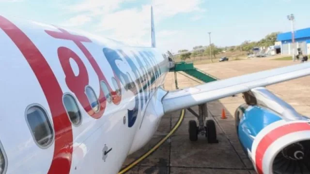 Arribó a Corrientes el primer avión de JetSmart (brindará sus servicios 3 veces por semana)