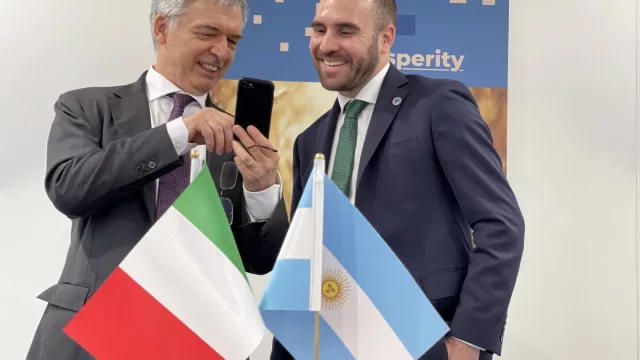 El plan de Guzmán para aliviar la tensión cambiaria y contentar al kirchnerismo