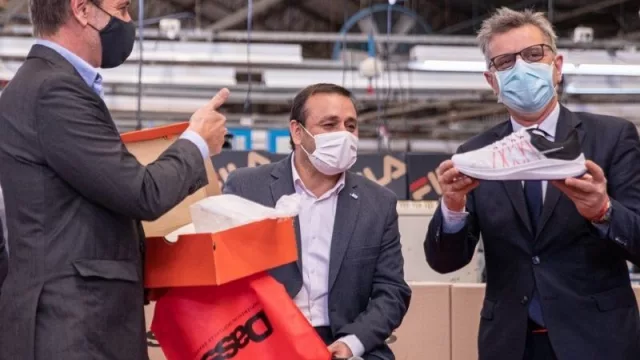 Nike reinició la fabricación de calzado con Grupo Dass en Misiones