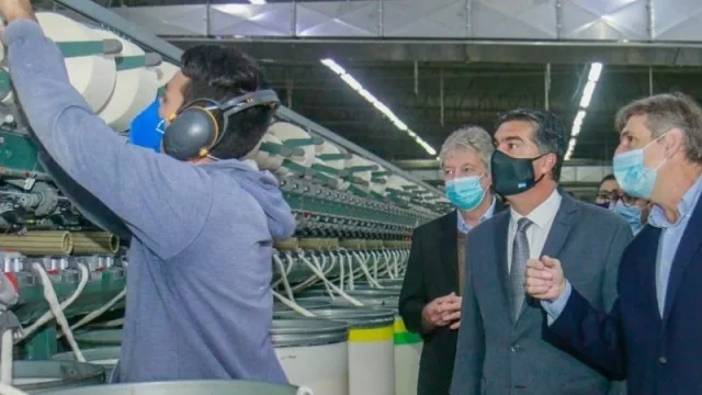 Con una inversión de US$ 10 millones Santana Textiles inauguró la nueva línea de producción de hilados 