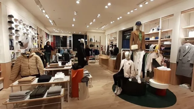 Lacoste abrió su nuevo flagship store en el Mendoza Plaza Shopping  