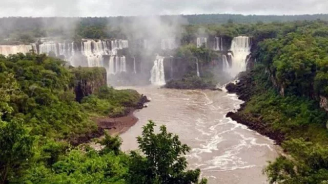 En Semana Santa se movilizaron 4,2 millones de personas y gastaron $ 14.000 millones, Puerto Iguazú entre los más elegidos