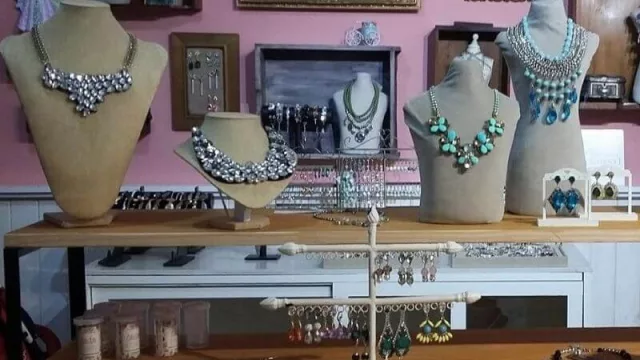 "Me lo llevo puesto", el emprendimiento chaqueño de bijouterie que pretende impulsarse a nivel nacional