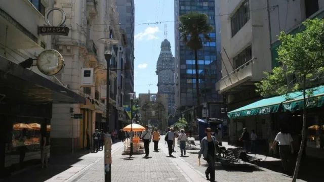 Los principales problemas del país son el desempleo, la pobreza y los bajos salarios