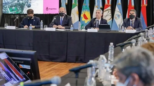 El Consejo Federal de la Hidrovía comenzó a evaluar mejoras para reducir costos logísticos (en la vía troncal Paraná-Paraguay)