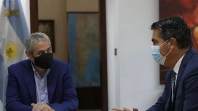 El gobernador del Chaco y el ministro de Desarrollo Territorial firmaron convenios para la regularización de tierras y soluciones habitacionales en la provincia