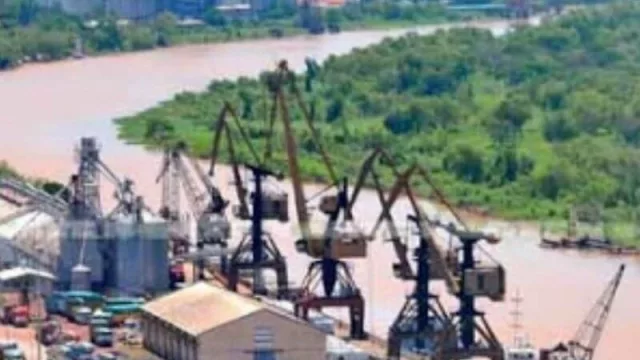 Chaco y Nación firmaron convenio para dotar de infraestructura al Puerto de Barranqueras