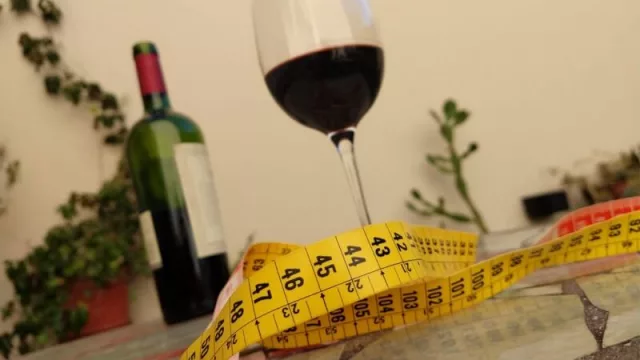 Para sobrebeber a la pandemia: ¿qué vinos tienen menos calorías?