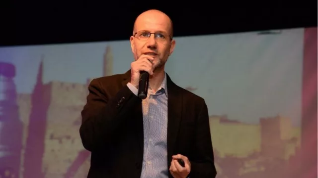 Tecnología en el campo: ¿qué es conveniente, crear algo nuevo o mejorar lo presente?