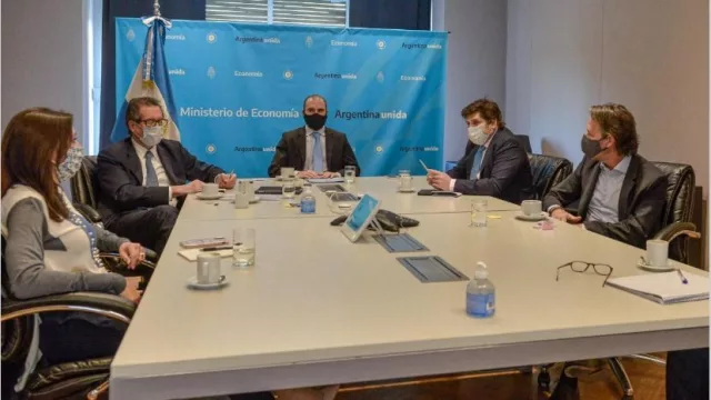 Con la promesa de no pedir un ajuste, el FMI comenzó las reuniones con el Gobierno