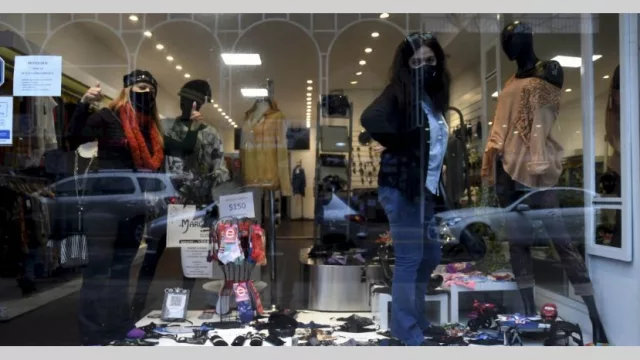 Las ventas minoristas cayeron un 17,8% en agosto