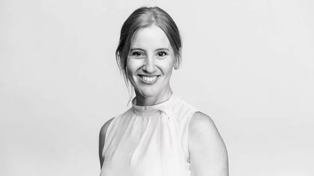 La CEO de Bristol Myers Squibb, la vicepresidenta Fifarma