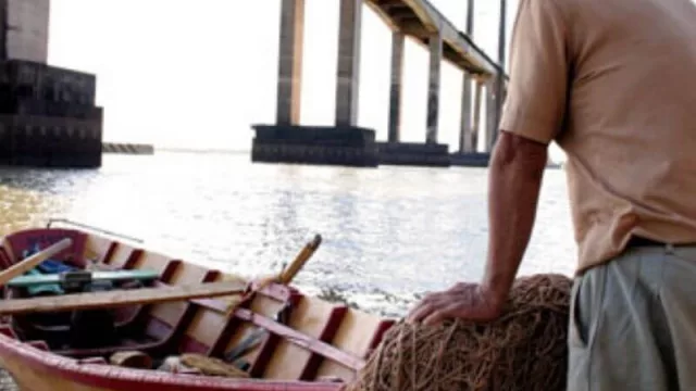 Otorgan subsidios a malloneros y guías de pesca (registrados en la Dirección de Recursos Naturales)