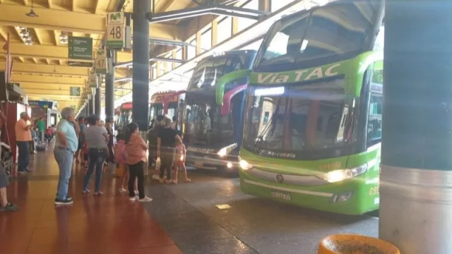 Las empresas del transporte de larga distancia cancelaron los viajes al norte del país