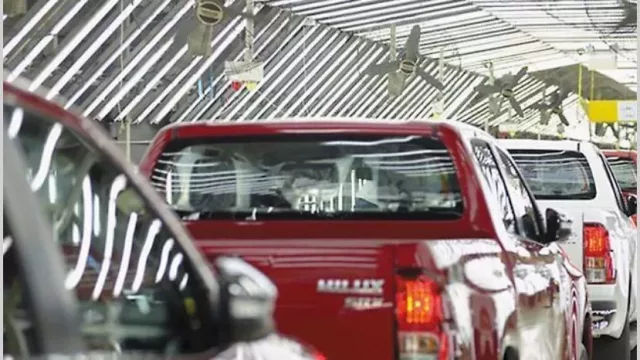 Pese a haber estabilizado su producción, las automotrices ven el año con "preocupación"