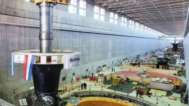 Se reemplaza una turbina en Yacyretá después de 25 años de funcionamiento