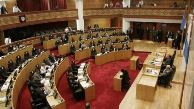 Congelamiento de las dietas en la Legislatura: el ahorro se destinaría a comedores escolares