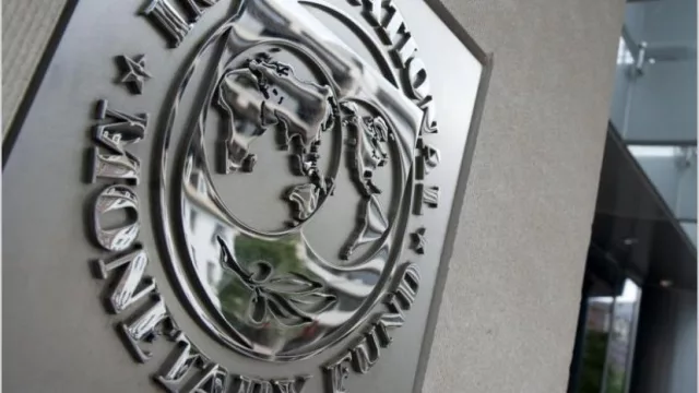 Sin desembolso en juego, en febrero la misión del FMI evaluará el plan macroeconómico