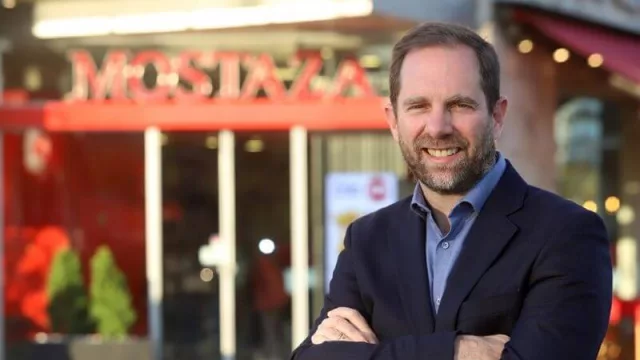 Mostaza se expande en NQN: locales en el Alto Comahue Shopping y frente al monumento San Martín