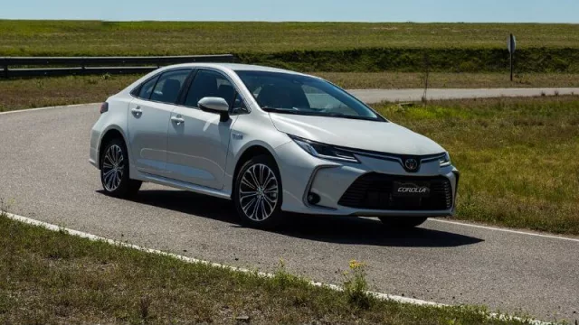 El Corolla híbrido de Toyota sale poco más que la versión SEG