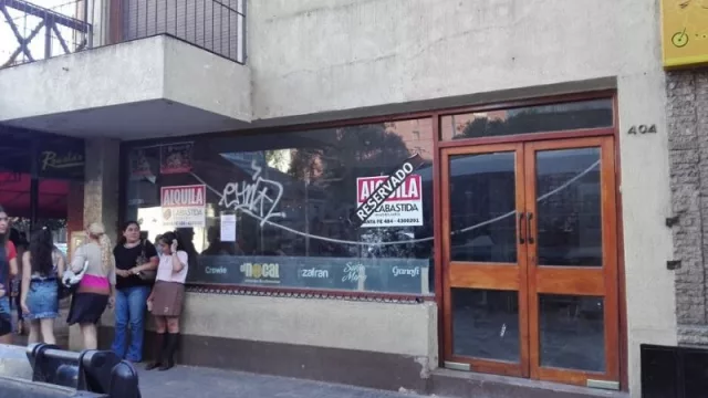 Cada vez son más los locales comerciales que cierran sus puertas en Tucumán