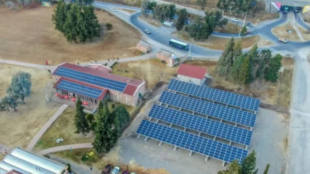 Desde mañana, UCASAL tendrá el estacionamiento solar más grande la Argentina 