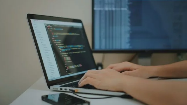 Un programador "junior" cobra en promedio unos $ 37.050