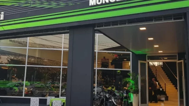 Atenti motoqueros: Kawasaki inauguró su primer concesionaria en Chaco (de la mano de Muñoz Marchesi)