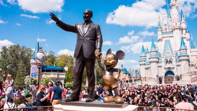 Estudiantes paraguayos tienen la oportunidad de realizar pasantías en Disney Worl