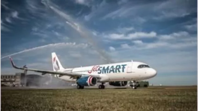 JetSmart llega a 18 rutas y encarga 12 nuevos aviones a Airbus