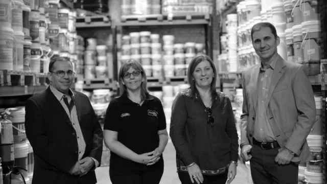 Garin Pinturerías suma tienda virtual (y metros en el centro de distribución)