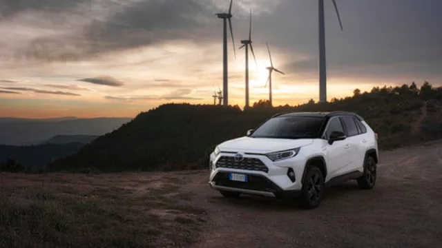 La nueva RAV4 híbrida llega en mayo (5 litros cada 100 km)