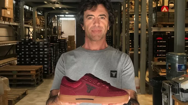 La pyme argentina Town Connection adquiere la marca norteamericana de zapatillas Fallen (lanzamiento global)