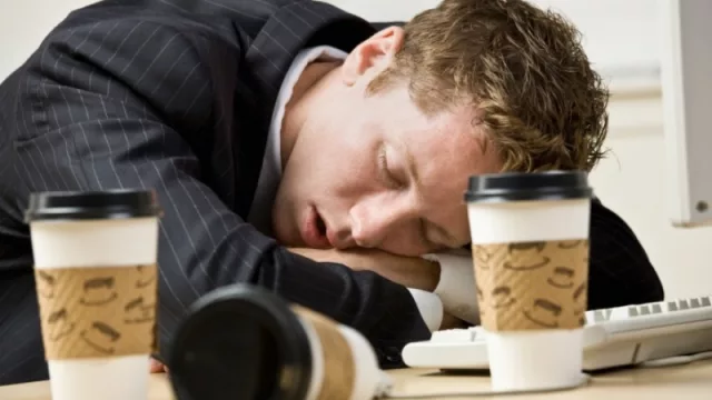 Tenemos la clave para mejorar la productividad de tu empresa: que la gente duerma mejor (cómo hacerlo)