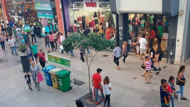 Cada vez son más locales tucumanos los que cierran y crece la preocupación