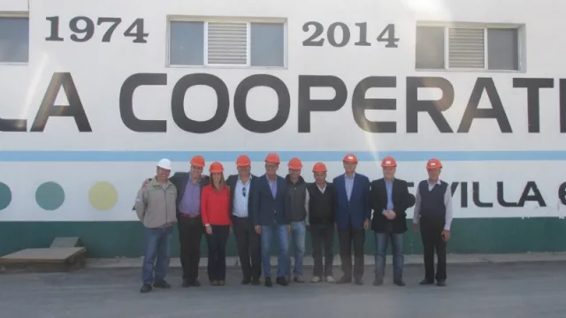 Otorgan crédito gestionado por el gobierno provincial a una cooperativa entrerriana para la exportación de arroz